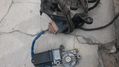 moteur toit ouvrant twingo 2012