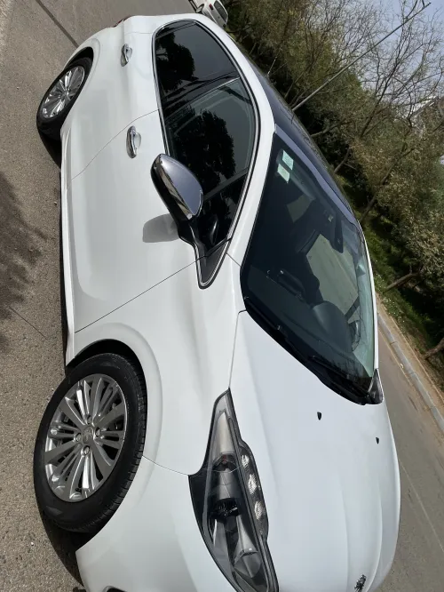 Peugeot 208 2019 Allure Facelift