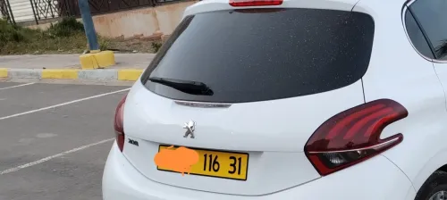 Peugeot 208 2016 Allure Facelift