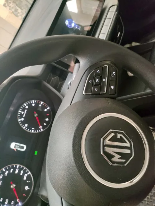 MG MG 5 2025 MG5