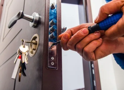 Ouverture porte fermée véhicule 24/24