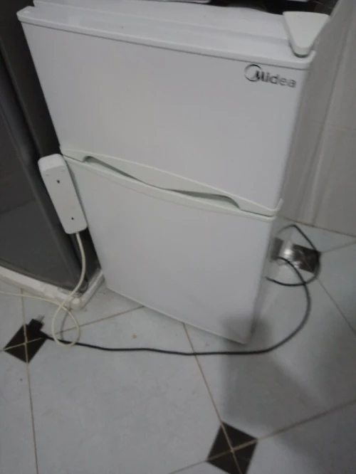 Réfrigérateur Midea 87L
