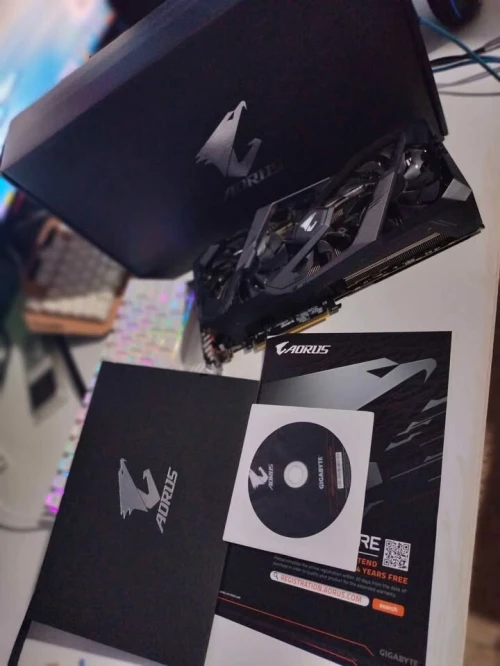 Rtx 2060 super aorus 3 fan box