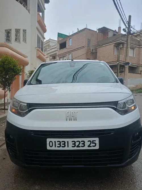 Fiat Doblo 2023 Professionnel Italie