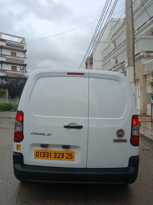 Fiat Doblo 2023 Professionnel Italie