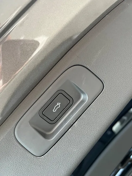 Geely Coolray 2025 