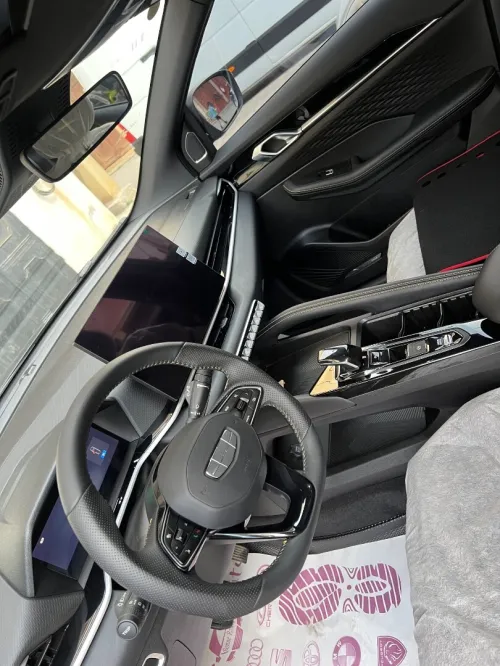 Geely Coolray 2025 