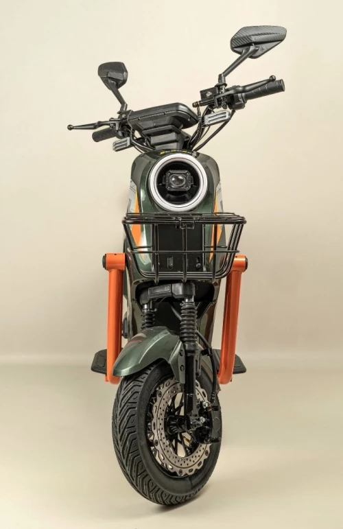 SCOOTER ÉLECTRIQUE vitesse 55 km/h