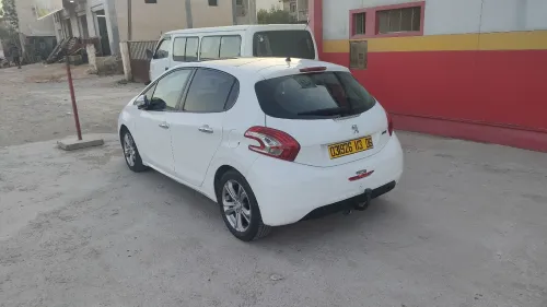 Peugeot 208 2013 Allure