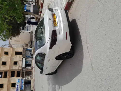 Renault Latitude 2011 Latitude