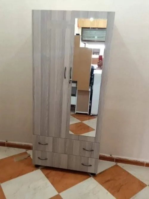 armoire / chambre / commode / rangement