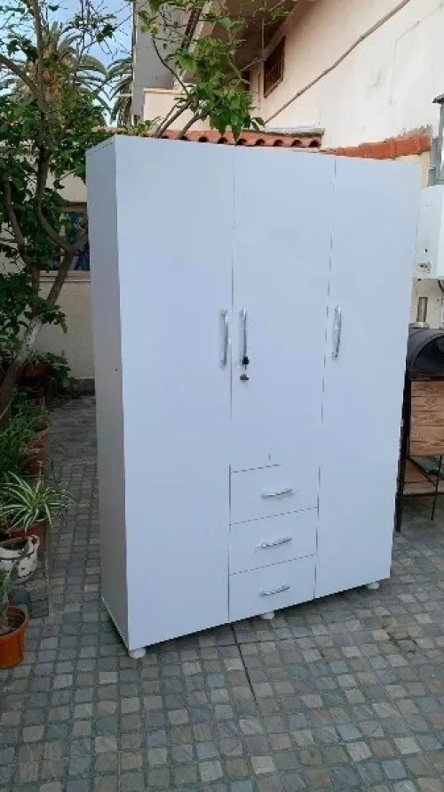 armoire / chambre / commode / rangement