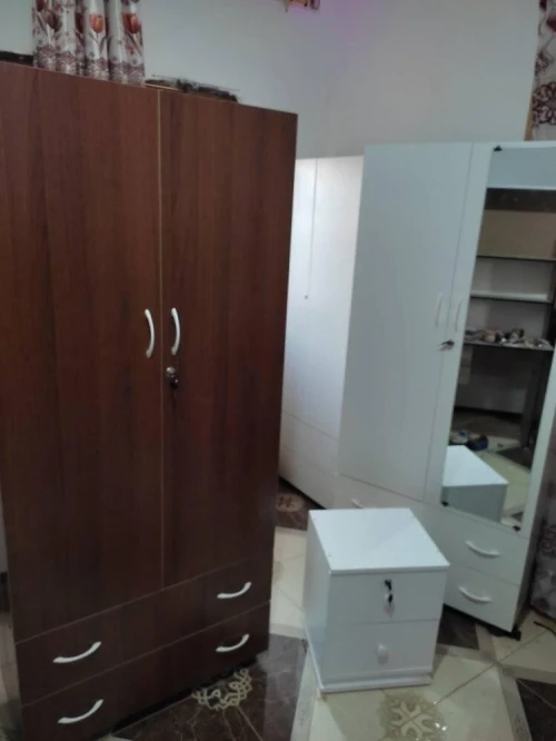 armoire / chambre / commode / rangement