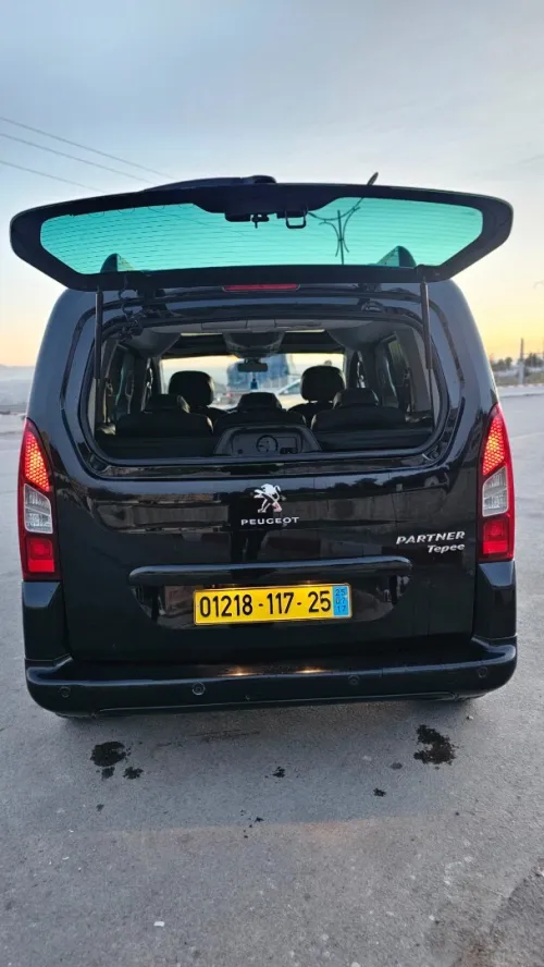 Peugeot Partner 2017 Tepee Allure 