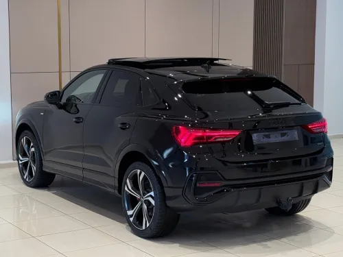 Audi Q3 2023 S line