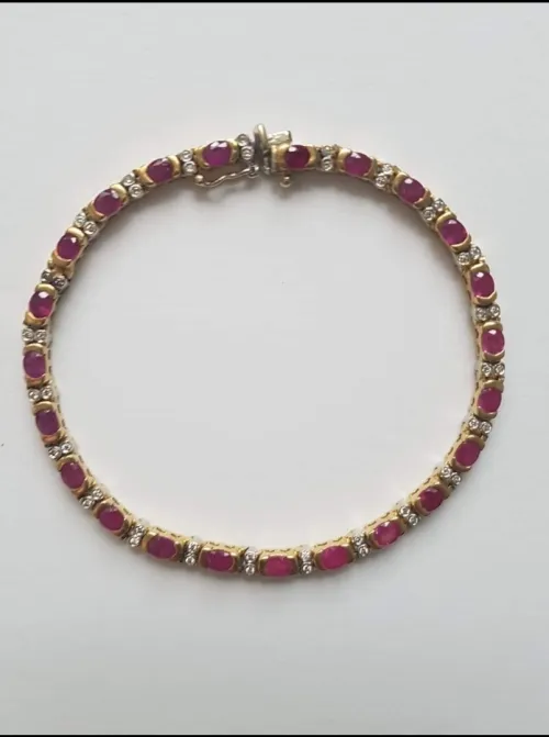 Bracelet en or et diamants et rubis