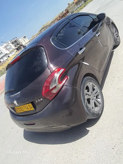 Peugeot 208 2014 Allure