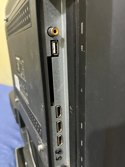 Télévision continental 32P أفيشور مكسرة