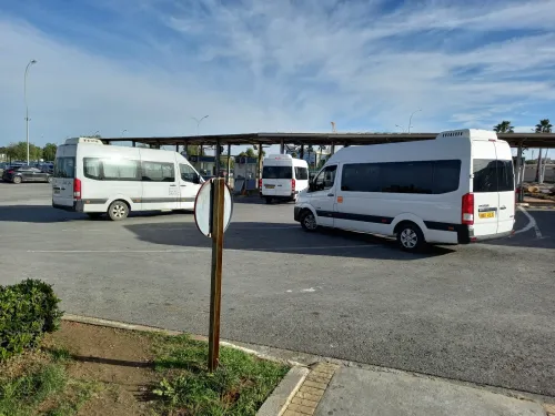 location mini van bus transport vip Délégation évènements 