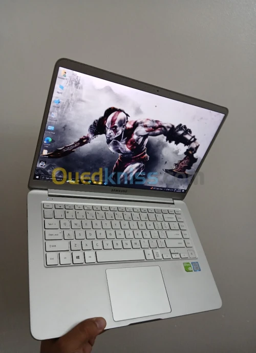 SAMSUNG 900X5T I7 8550U NVIDIA MX150 2GB RAM 16GB 15.6 POUCE FHD