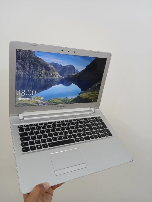 Lenovo ideapad 500-15ISK I7 6500U AMD Radeon R7 M360 RAM 8GB