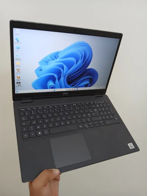Dell latitude 3510 I3-10110U RAM 8GB SSD 256GB