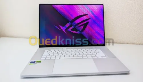 Asus Rog Zephyrus G16 Ultra 9 185h, RTX 4060 8Go 115W, Ram 32 GB SSD 1To , 16 pouce OLED Nebula 2.5K