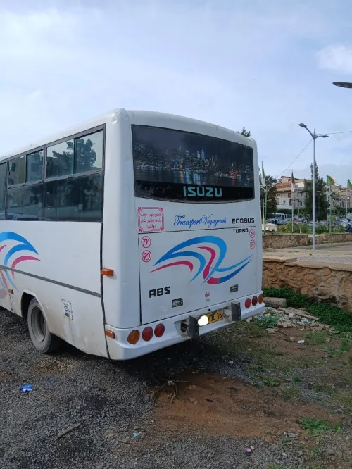 Isuzu Isuzu bus 2010