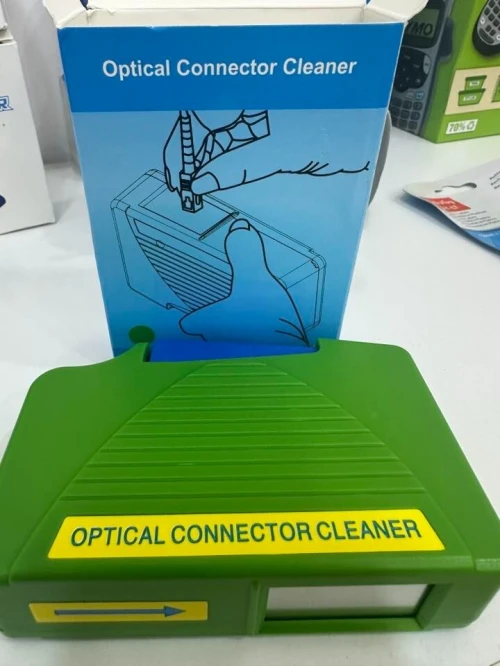   Cassette de nettoyage fibre Utilisé pour nettoyer les connecteurs. 