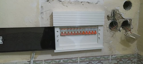 Électricien bâtiments est industriels