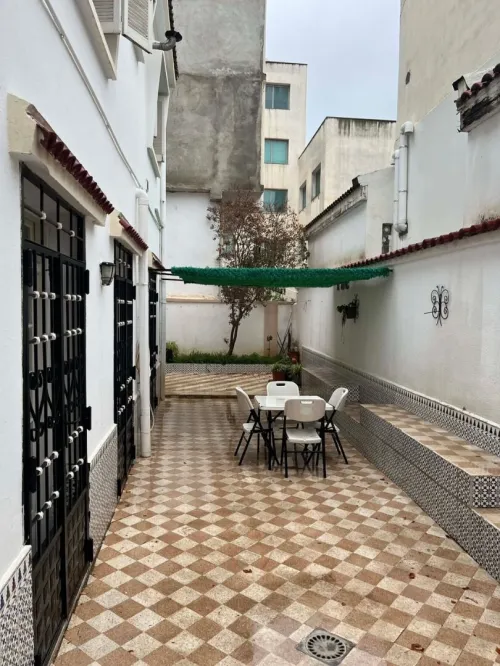 Location Appartement Niveau de villa F3 Alger Hydra