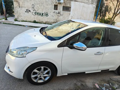 Peugeot 208 2012 208