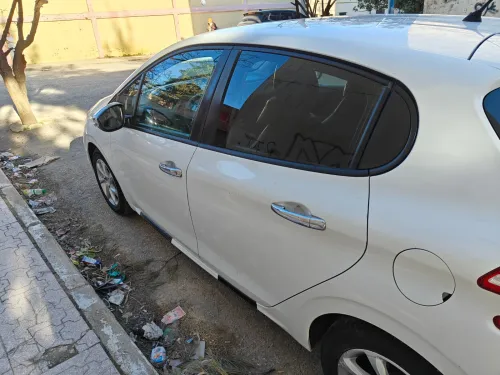 Peugeot 208 2012 208