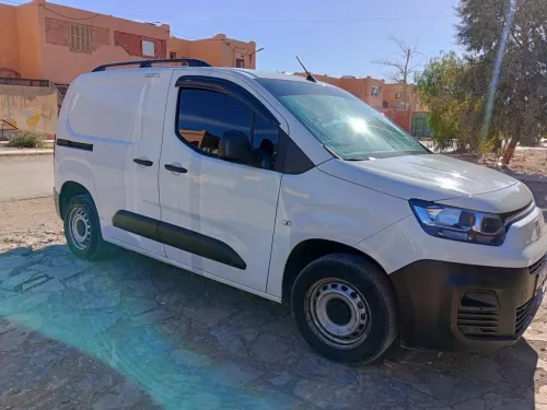 Fiat Doblo 2024 2 Places