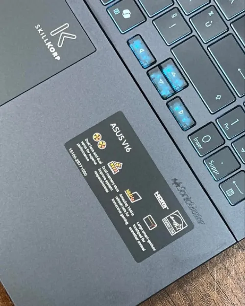 ASUS V16 Comme Neuf