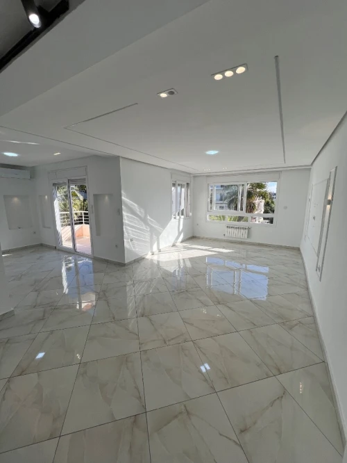Location Appartement Niveau de villa F3 Alger Hydra