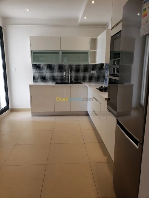Location Appartement F4 Alger Hydra