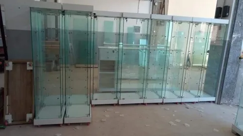 armoire d'exposition en verre 
