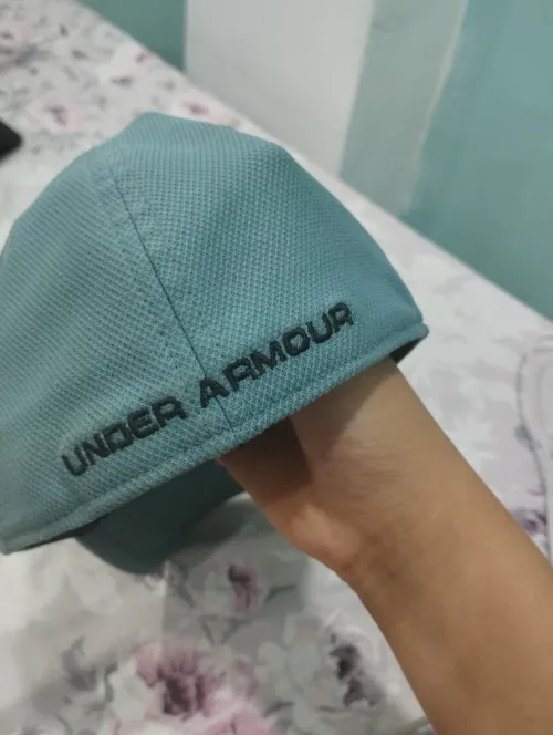 Casquette Under Armour verte originale ( produit Canadien ) pour adolescents et adultes 