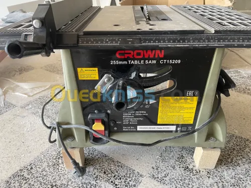 Scie A Table Bois 1800W 255mm CROWN