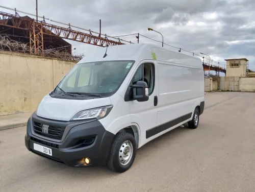 FIAT DUCATO 2023 L3H2 (chassis long) 3panneaux 2.2HDI 140ch-6100 km–1ère main 2023