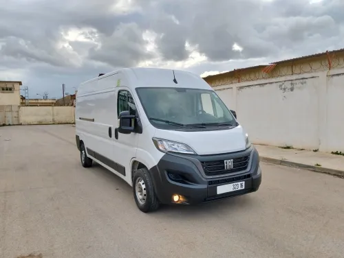 FIAT DUCATO 2023 L3H2 (chassis long) 3panneaux 2.2HDI 140ch-6100 km–1ère main 2023