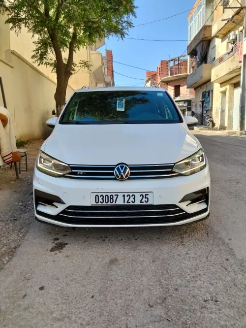 Volkswagen Touran 2023 R line