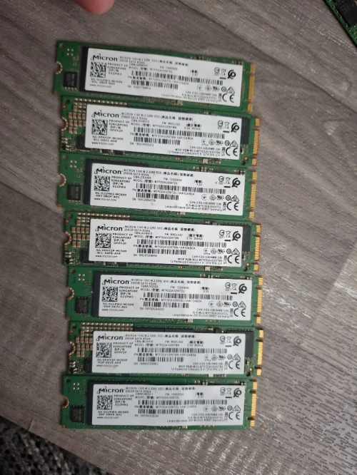 Disque ssd sata Format M.2 de 256 giga de la marque MICRON