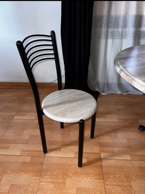 Tables et chaises 