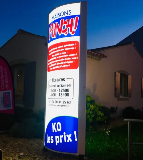 construction des panneaux publicitaire et enseignes lumineuses  en lettre en boitier
