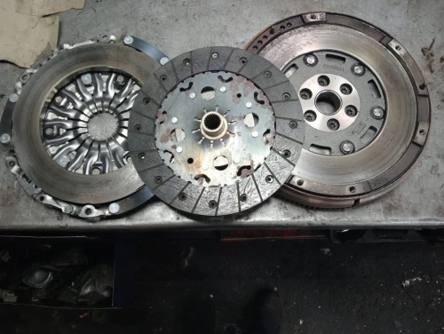 Volant moteur 1.6HDi