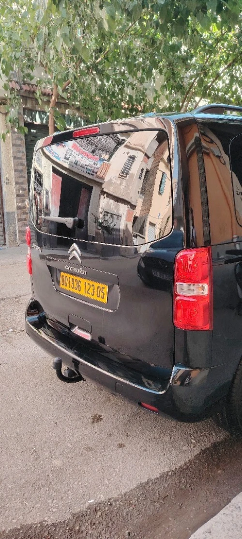 Citroen Jumpy 2023 8 مقاعد
