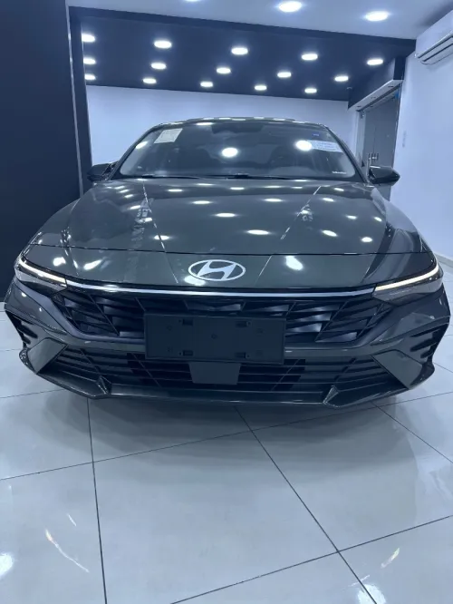 Hyundai Elantra 2025 Glx