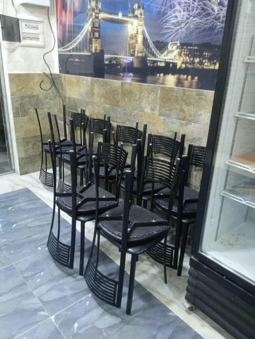 Equipment puor café